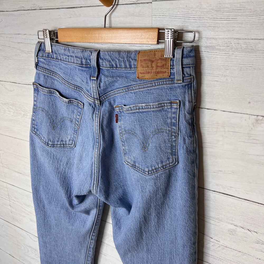 Levis Jeans Womens Size W28XL32 Light Wash Button Fly Distressed Straight Leg - Picture 12 of 16